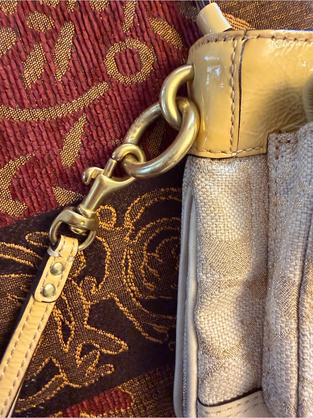 Vintage Authentic Y2K Coach Beige & Yellow Signature Canvas Wristlet Gold - Picture 3 of 8